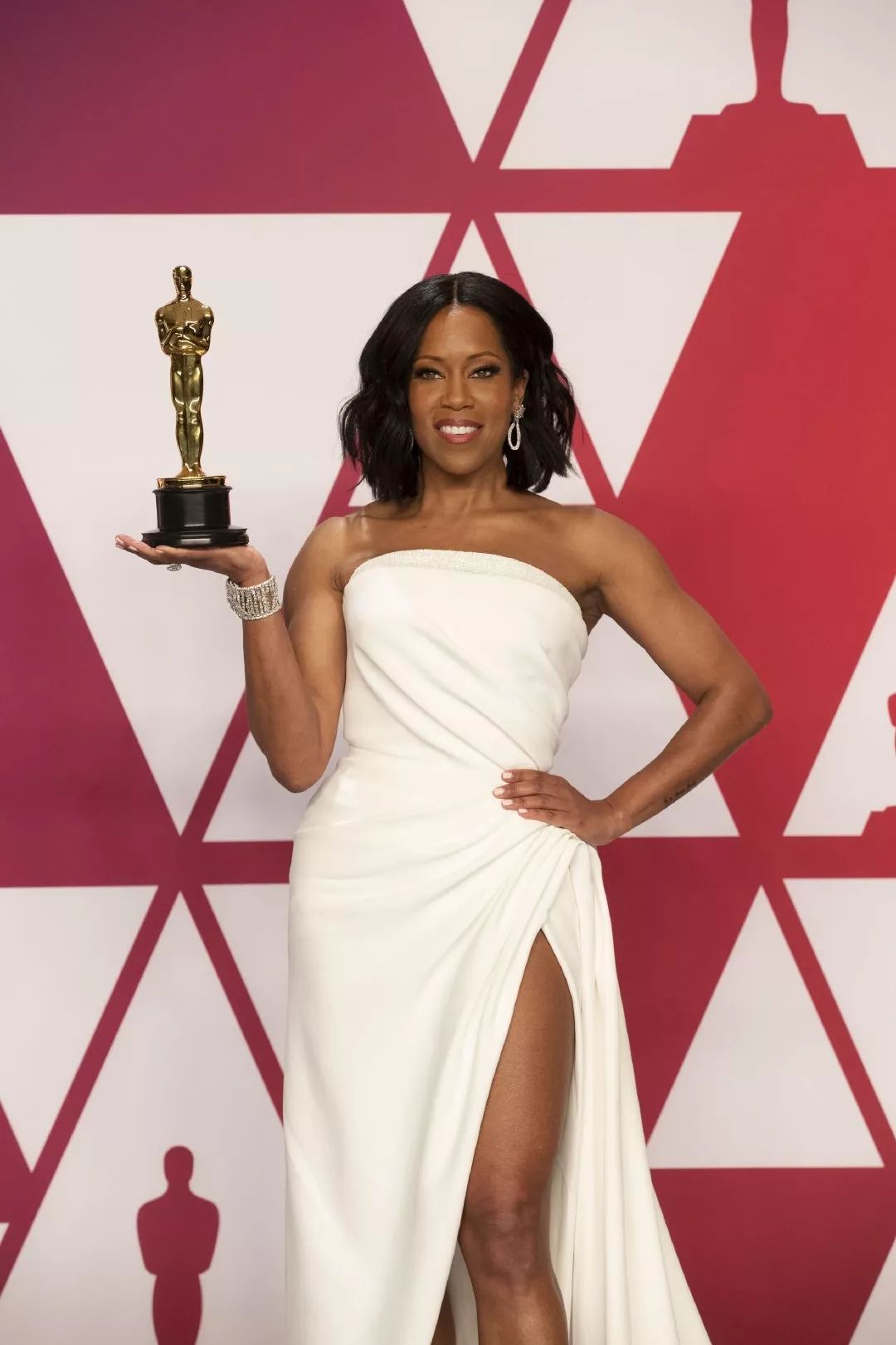 奥斯卡珠宝 | 大家都在聊奖项,而我只关心女星的这些行头