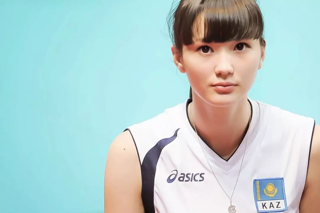 清纯不再女排少女莎宾娜满脸精华液如少妇般肥厚嘴唇仍是亮点