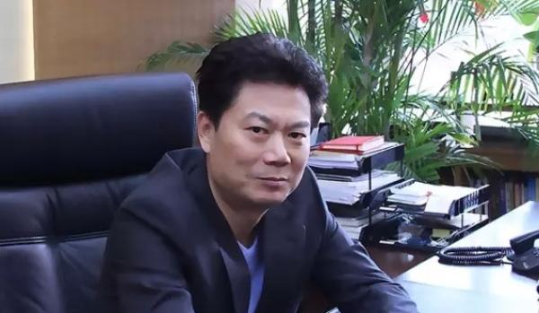 新文化创始人,董事长兼总裁杨震华. 上海新文化传媒集团官网