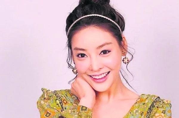 文在寅要求彻查韩国女艺人张紫妍案件,主要有三个原因__凤凰网
