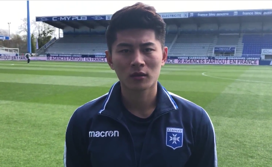 拒绝国内高薪留洋法乙季骁宣学习武磊师兄进球