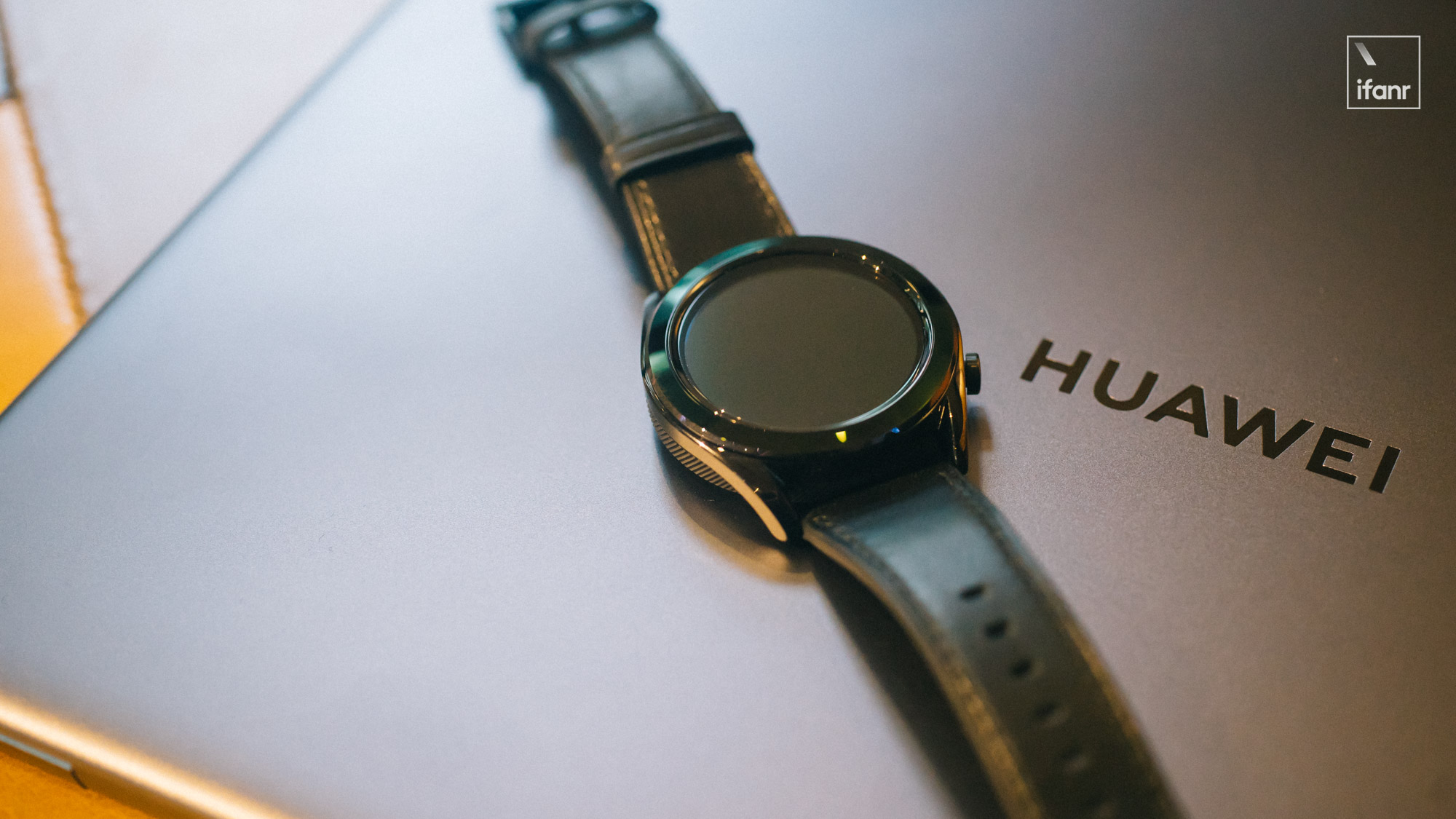 华为huaweiwatchgt图赏用简单呈现雅致