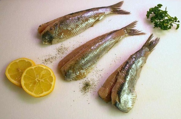 鲱鱼罐头难吃为什么还大量生产其中的营养价值你不知