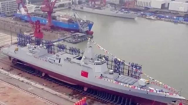 【第一军情】海上大阅兵汽笛声响起，想起了这样一艘超级军舰！_手机凤凰网