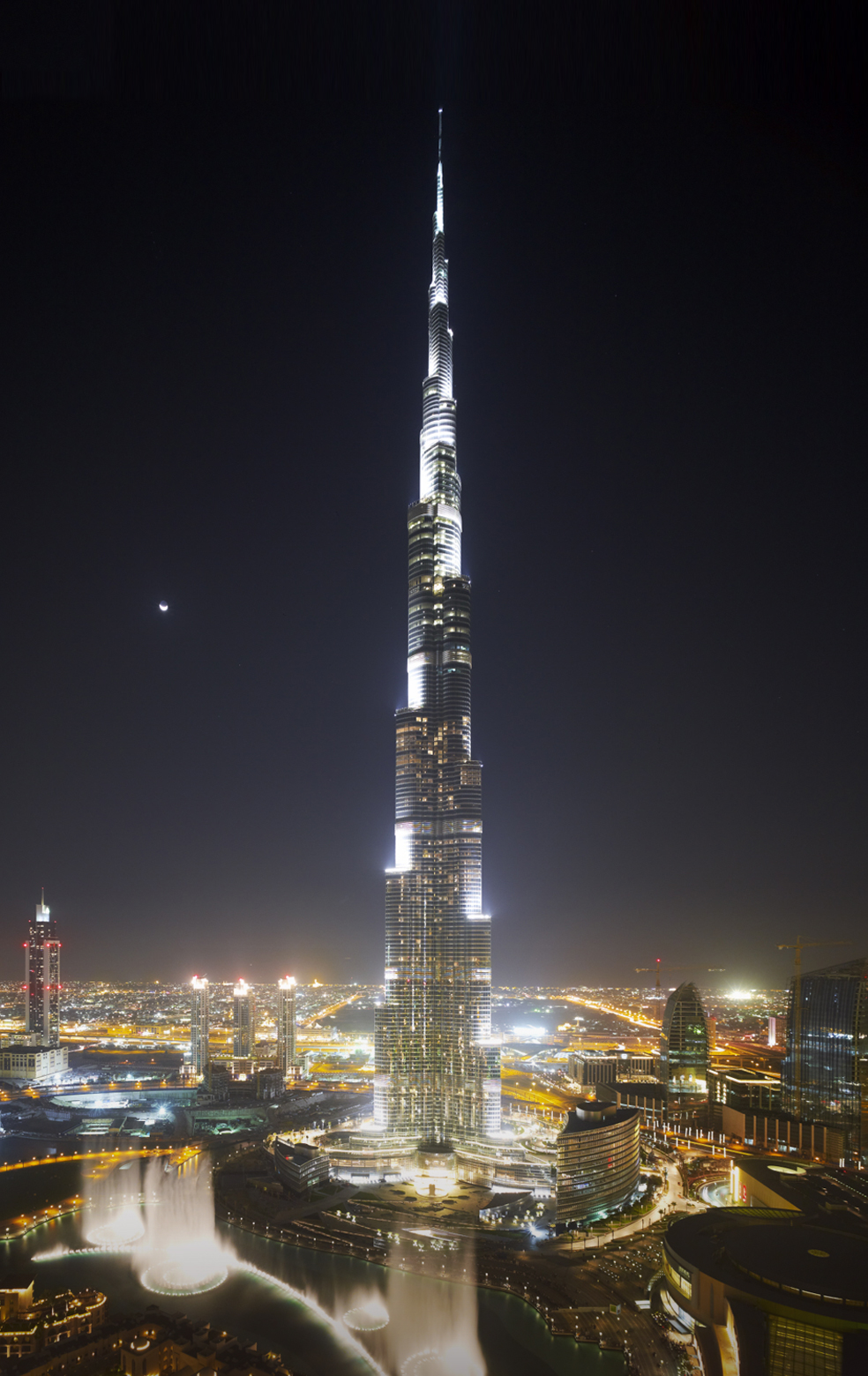 住在700米高处是什么体验? 风大会晕!i 迪拜·哈利法塔