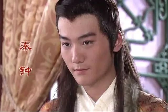 上学的礼物《红楼梦》第八回写道:" 贾母又给了一个荷包和一个金魁星