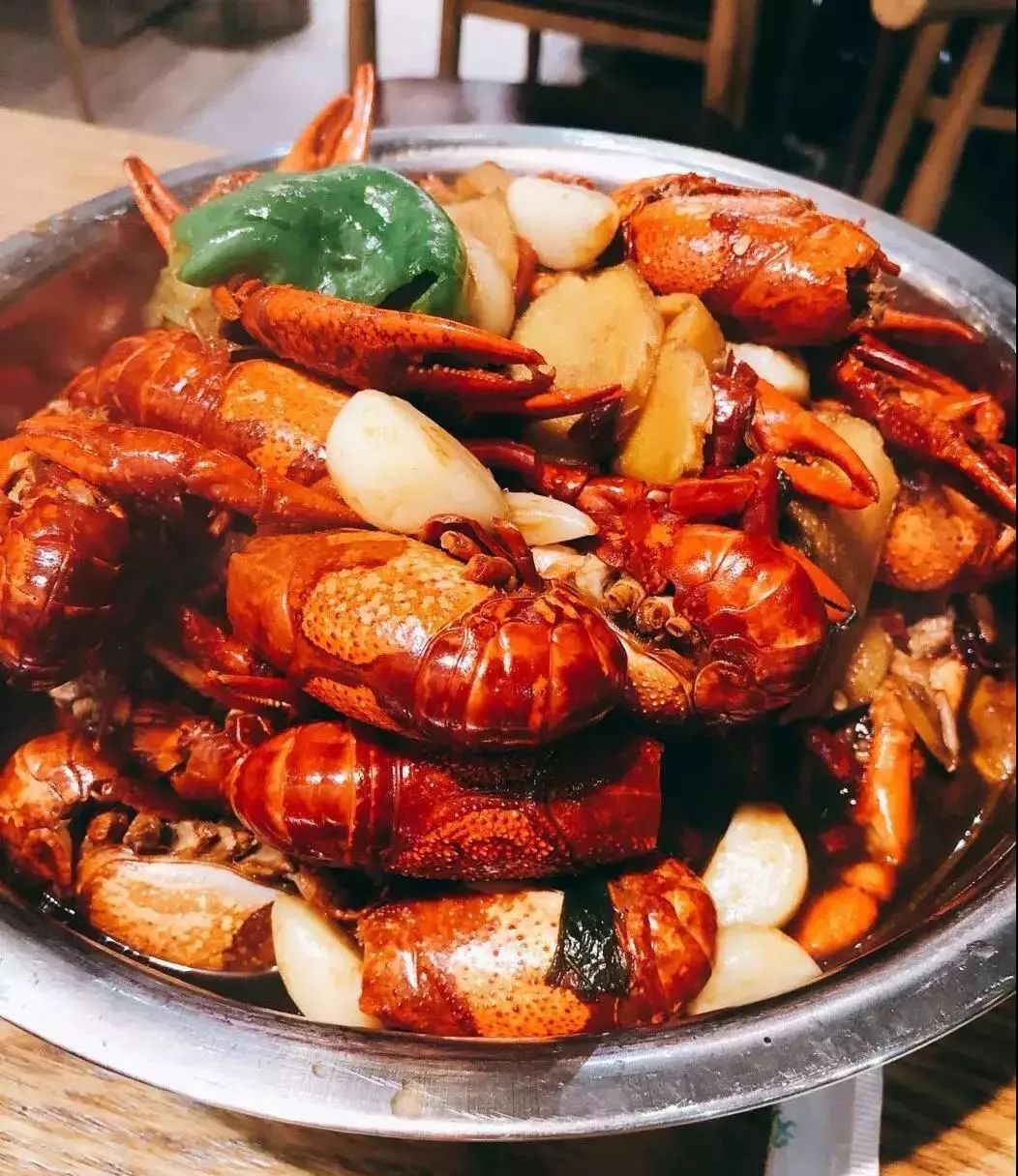 最正宗的外地小吃不在美食街和网红店,都在城中村里!