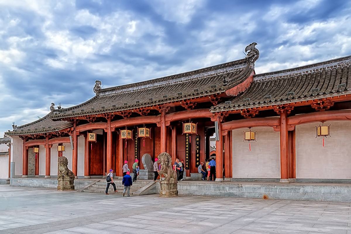 "徽州故宫"被修缮,未使用任何现代建材材料,获得最高建筑大奖