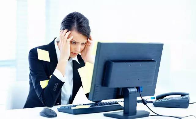 工作失误被领导骂,别急着摔门走人,这种做法效果更好