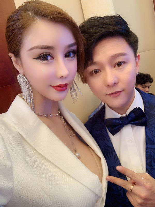 亚洲时尚人物大典上海落幕,王一霏荣获亚洲杰出时尚风云人物奖__凤凰