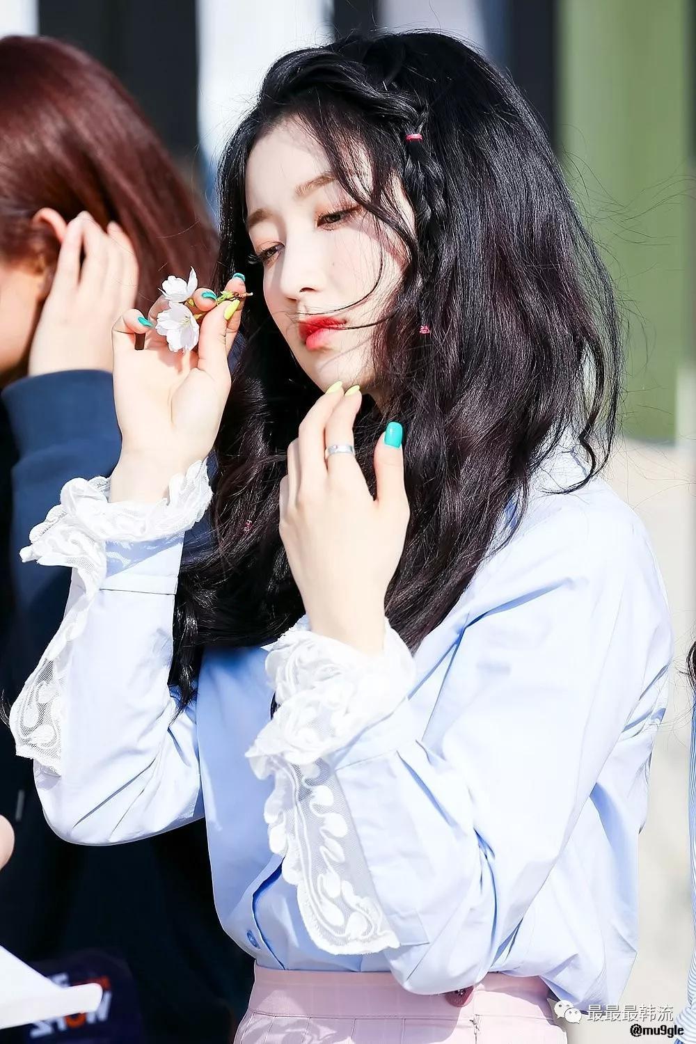 新一代四人天团她在利用队长权力暗戳戳排挤队友