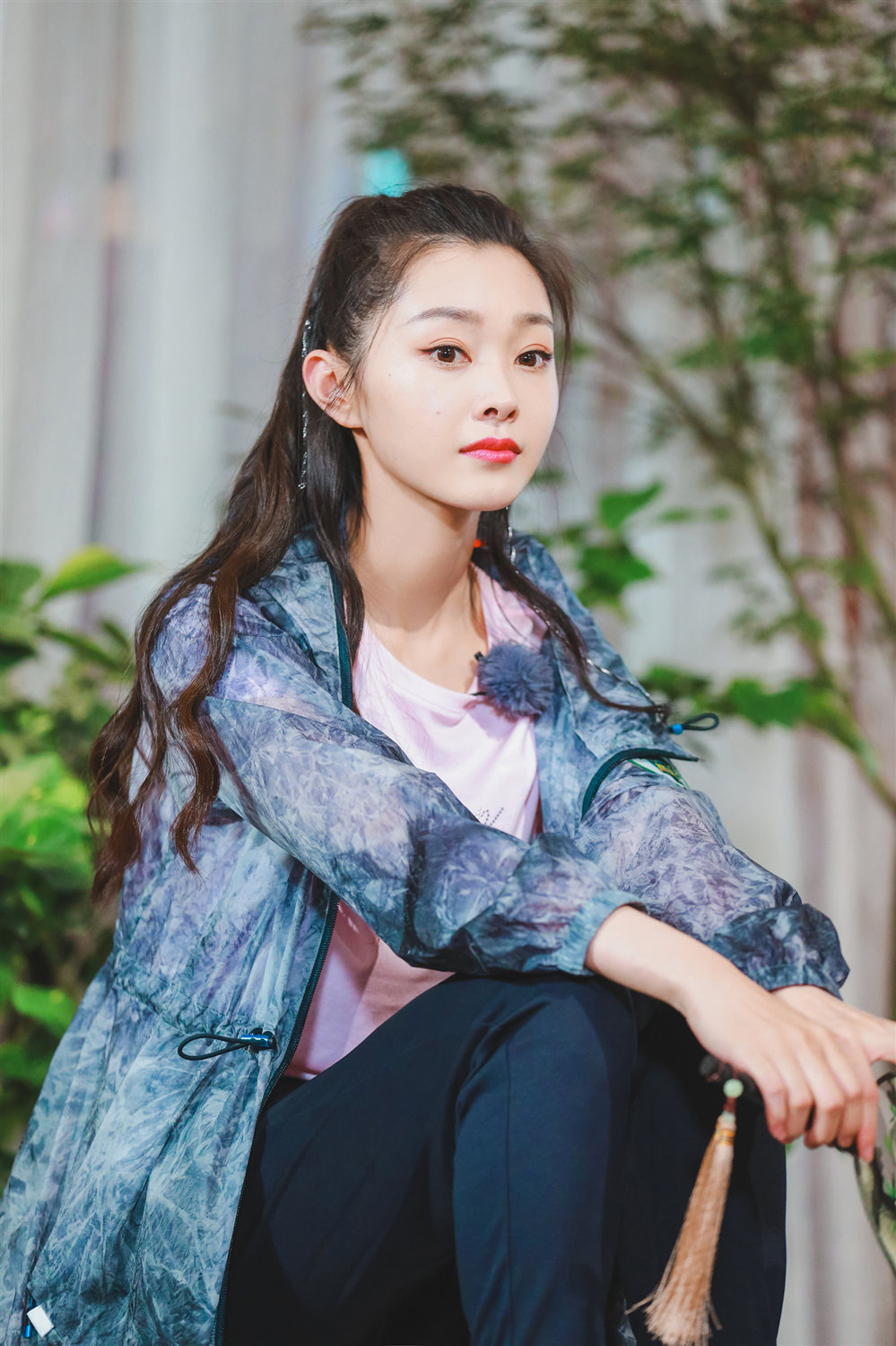 宋轶现身综艺节目旗袍长裙再现曼丽风韵