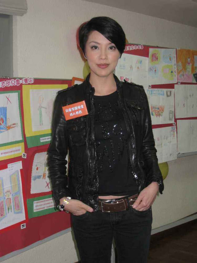 她4岁患白血病,与谭耀文分手后嫁给律师,如今50岁婚姻很幸福