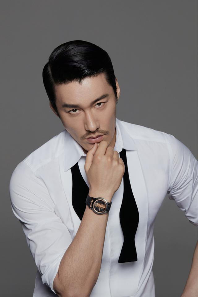 状态时刻新鲜格调年轻多变中国绅士胡兵实力驾驭百变风格