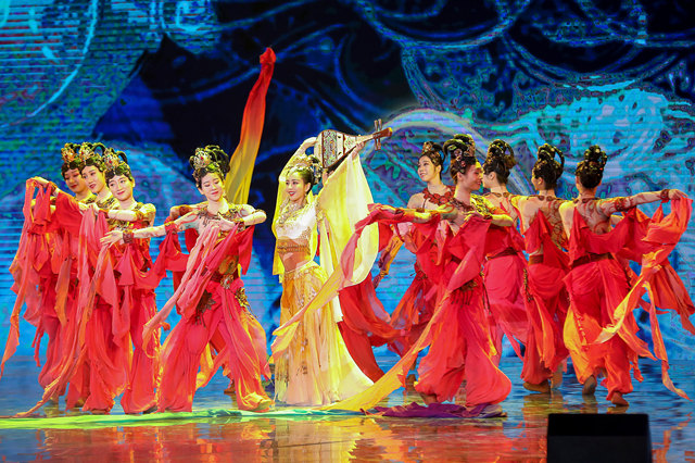 佟丽娅,央视唯一指定古装仙女舞蹈演员