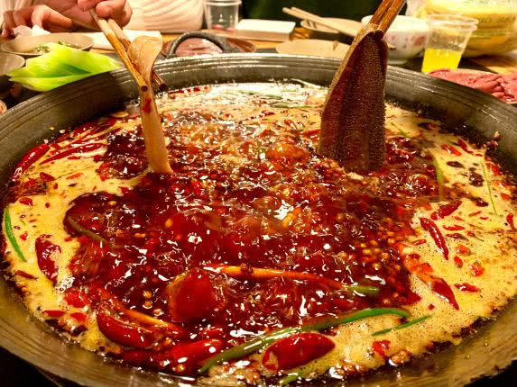 重庆美食攻略:正宗的重庆老火锅嘞几家很多重庆崽儿都没听说过!
