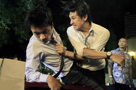 谢霆锋被扇十几个耳光,刘德华也被打懵,他们的敬业打脸了小鲜肉__凤凰