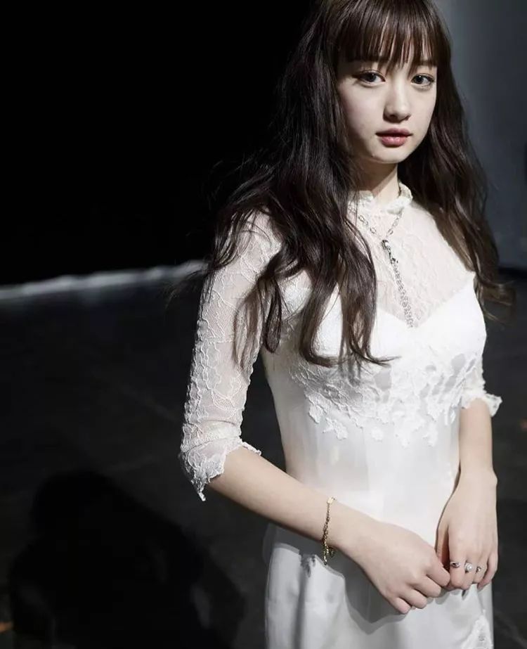 仙女susan去纽约时装周了和蒋梦婕同框被吊打生图更是幻灭