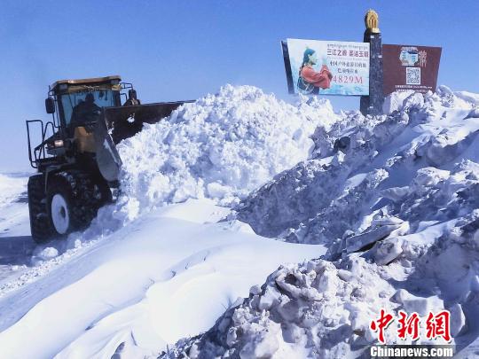 青海玉树局部雪灾:耗时52小时驰援数百公里