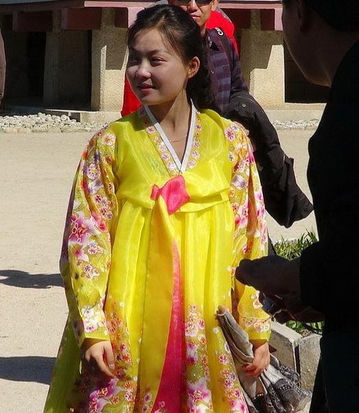 朝鲜街头8种化过妆的女人