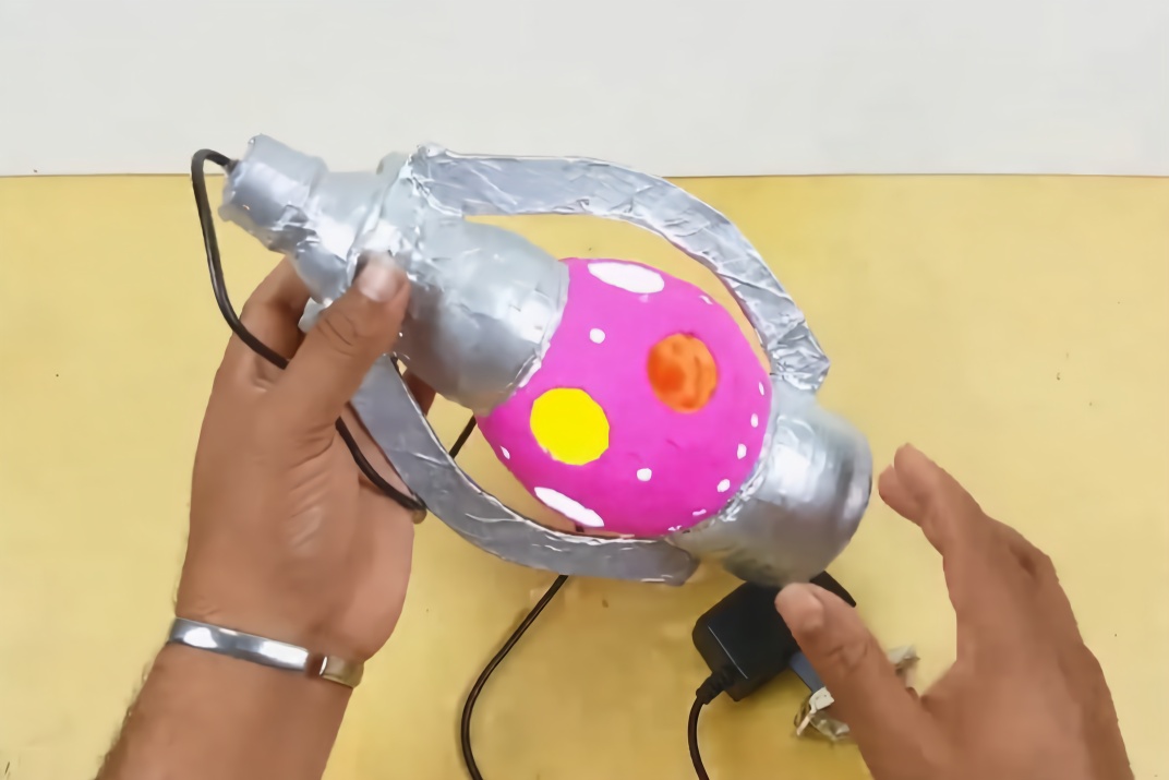 创意生活教你用废旧塑料瓶diy一个古典范台灯