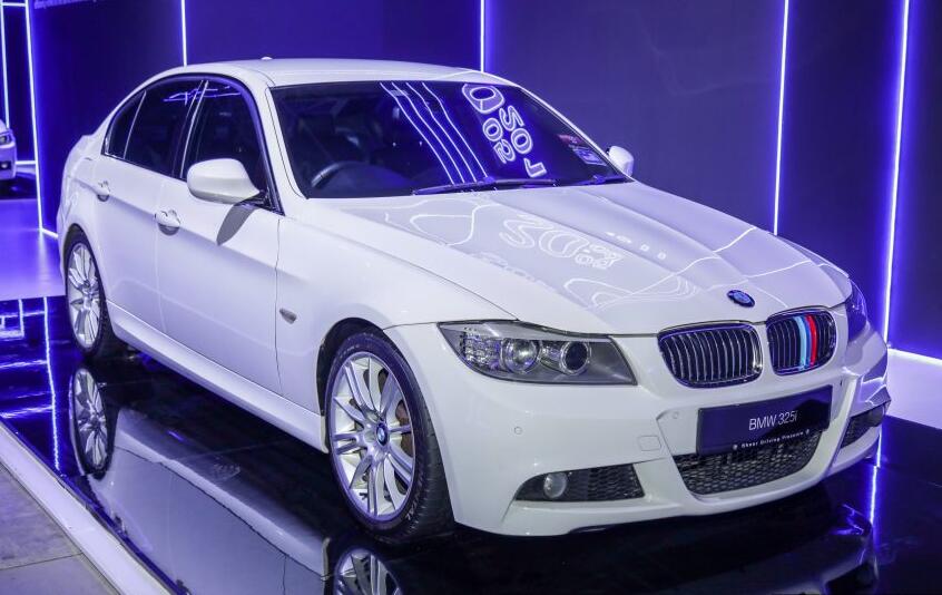 穿越时光隧道,带你回顾历代44年的 宝马3系 发展史