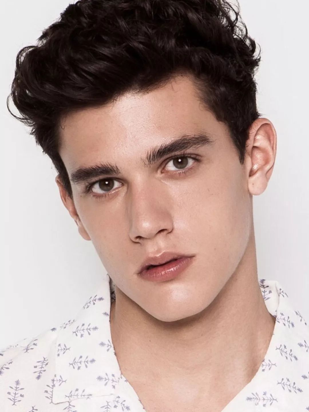 七月与安生在这一季度都斩获了新的工作你选谁