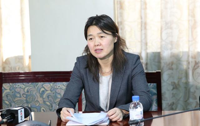 拒绝为北京出战,女总经理怒喷莫里斯落井下石:我们有权起诉他