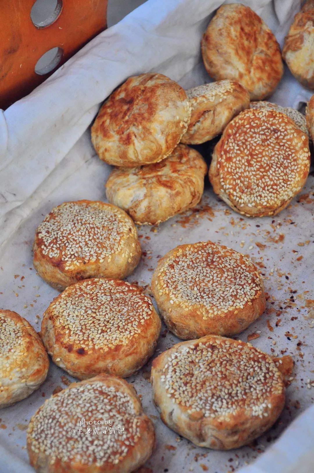 怀念济南回民小区清晨那个香喷喷的麻酱烧饼_凤凰网美食_凤凰网