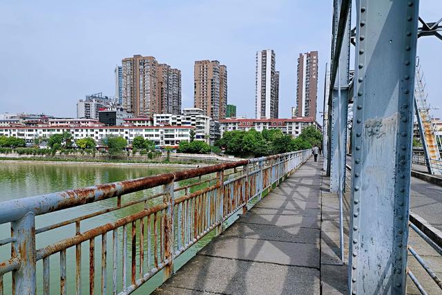 城市记忆,它是广元最美的老铁桥,全264米!__凤凰网