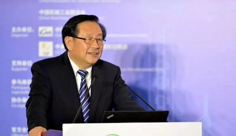 高层观点 | 万钢:把握好新能源汽车发展方向的五点看法__凤凰网