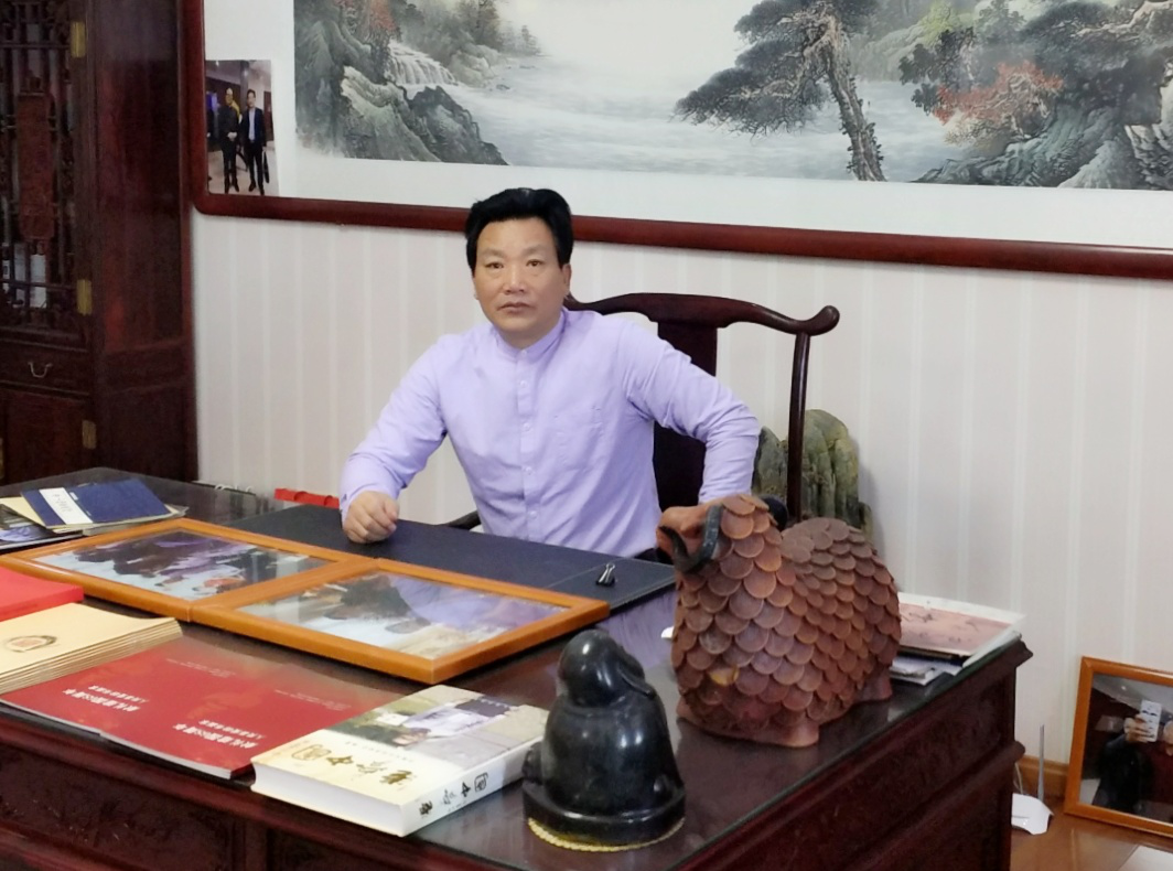 中国瓷名家作特邀艺术家代表王光政