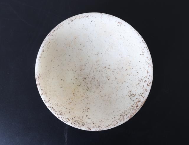 深圳中天展出文博会精品一件:乾隆孝粉汉白玉碗