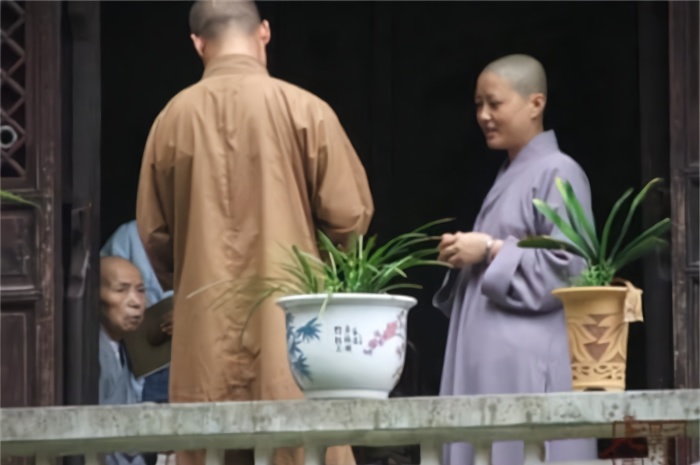 河南羅山這座古寺有亞洲第一大山門和尚尼姑還能在一起出家