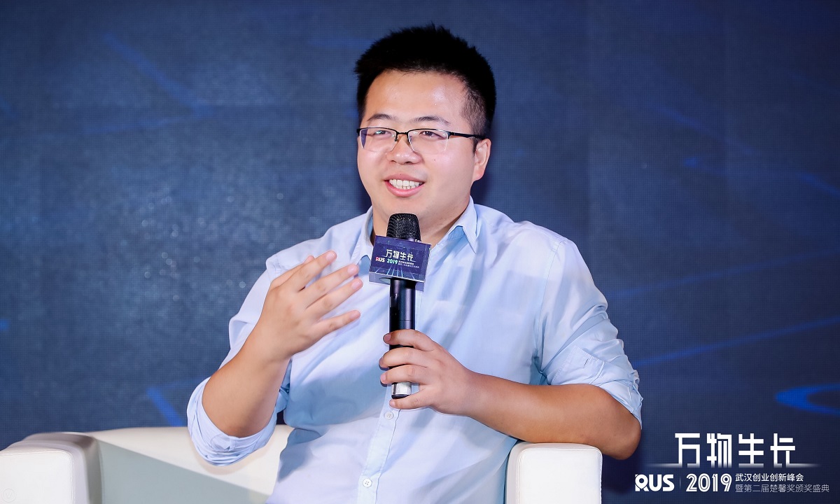 简寻ceo何斌城市创新建好基础设施就足够剩下是等人选择合适的创业