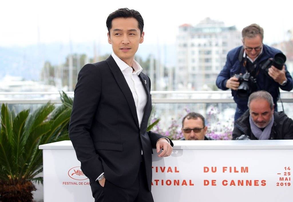 胡歌亮相戛纳红毯超小细节体现人品网友真的太绅士有涵养