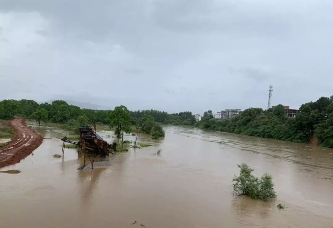 暴雨来袭!吉安多个村庄被淹,河水上涨农田一片汪洋(内附图片)