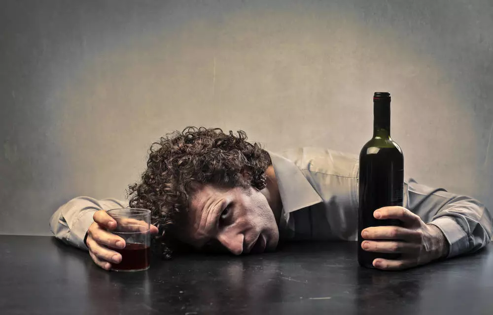 酒后的4件事情,多做1件,离猝死更近__凤凰网