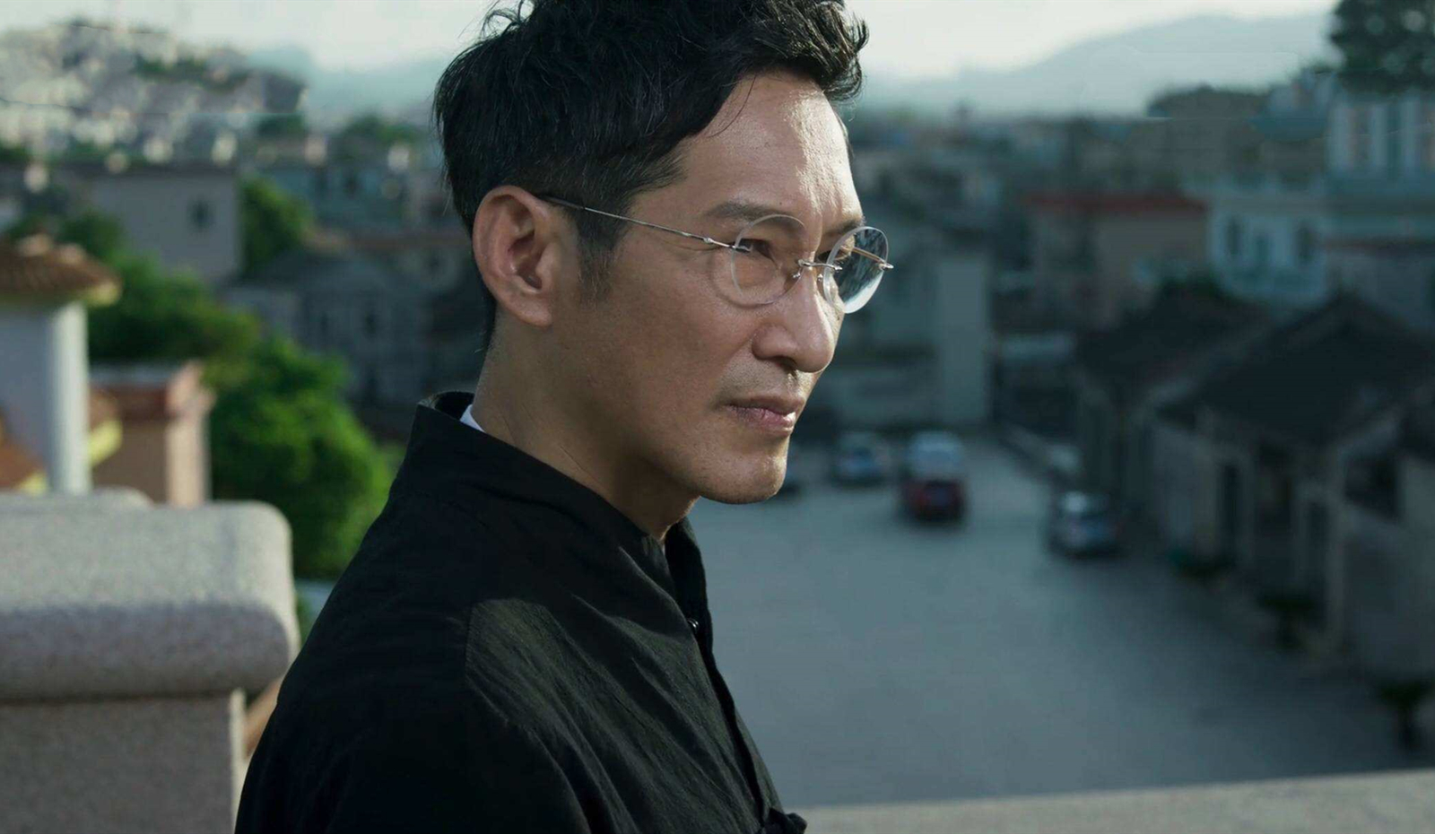 杨紫在他面前简直就是小孩更别提杨幂和景甜了根本不值一提