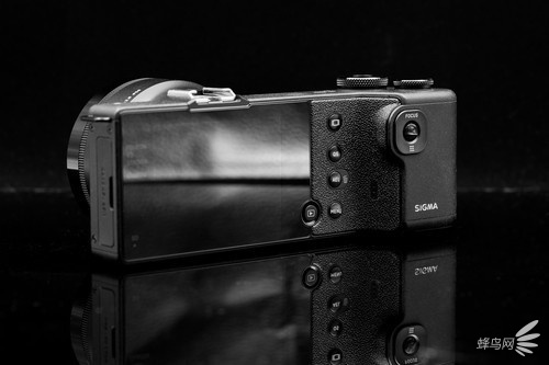 外观独特的人文机 适马dp2 quattro售价4199元__凤凰网