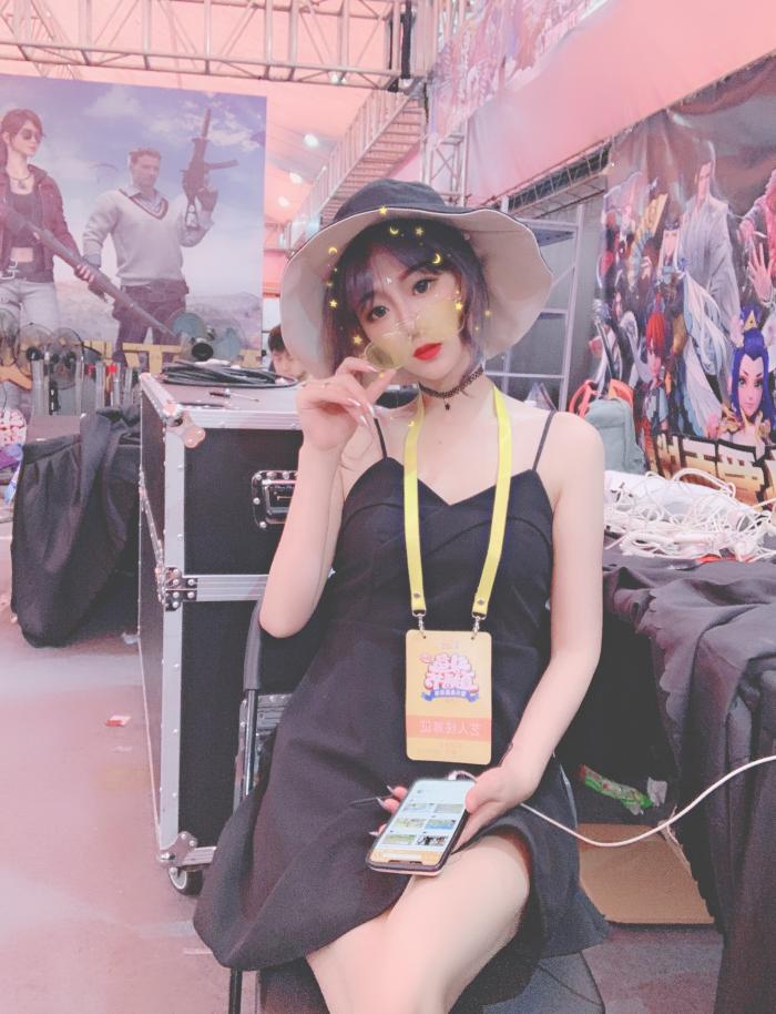 2019斗鱼嘉年华--官方解说轩辕peter,王四豆等主播大秀王牌战士表演赛