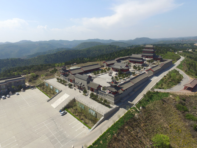 太清宫是乌金山国家森林公园风景最美的一处道教寺院.
