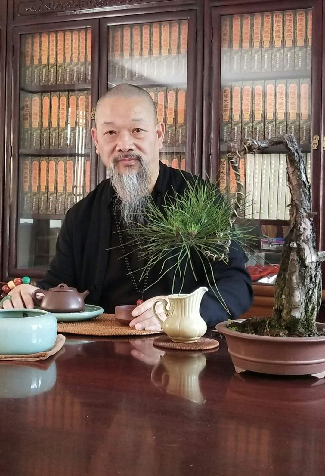 个人简介:林之源(1956),又名叶建平,字半奚,号石门山樵,黄龙山人,冷香