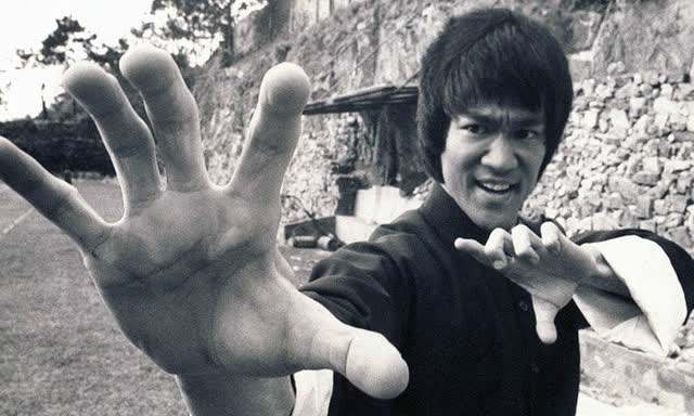 传统武术真的厉害吗？那为何抗战时期打鬼子，不见高手出山_凤凰网