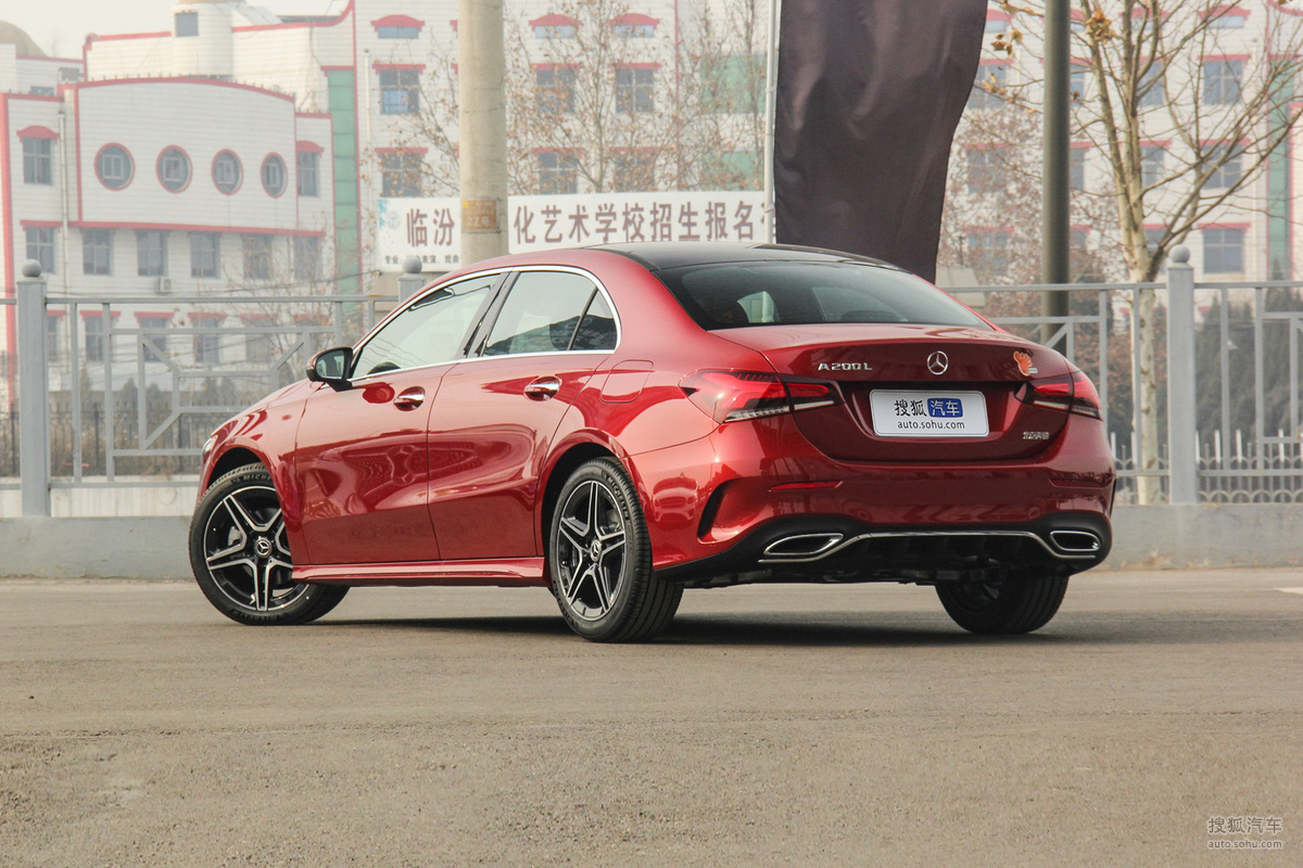 98万元 北京奔驰a 220 l 4matic上市__凤凰网