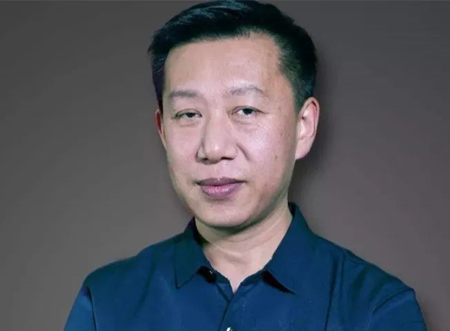 周跃华:为什么有的眼科医生不做近视手术?