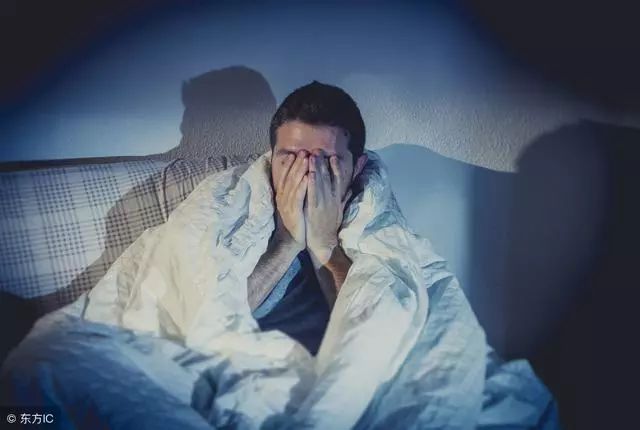 容易半夜惊醒是怎么回事?可能是身体给的警示,要考虑4个问题__凤凰网