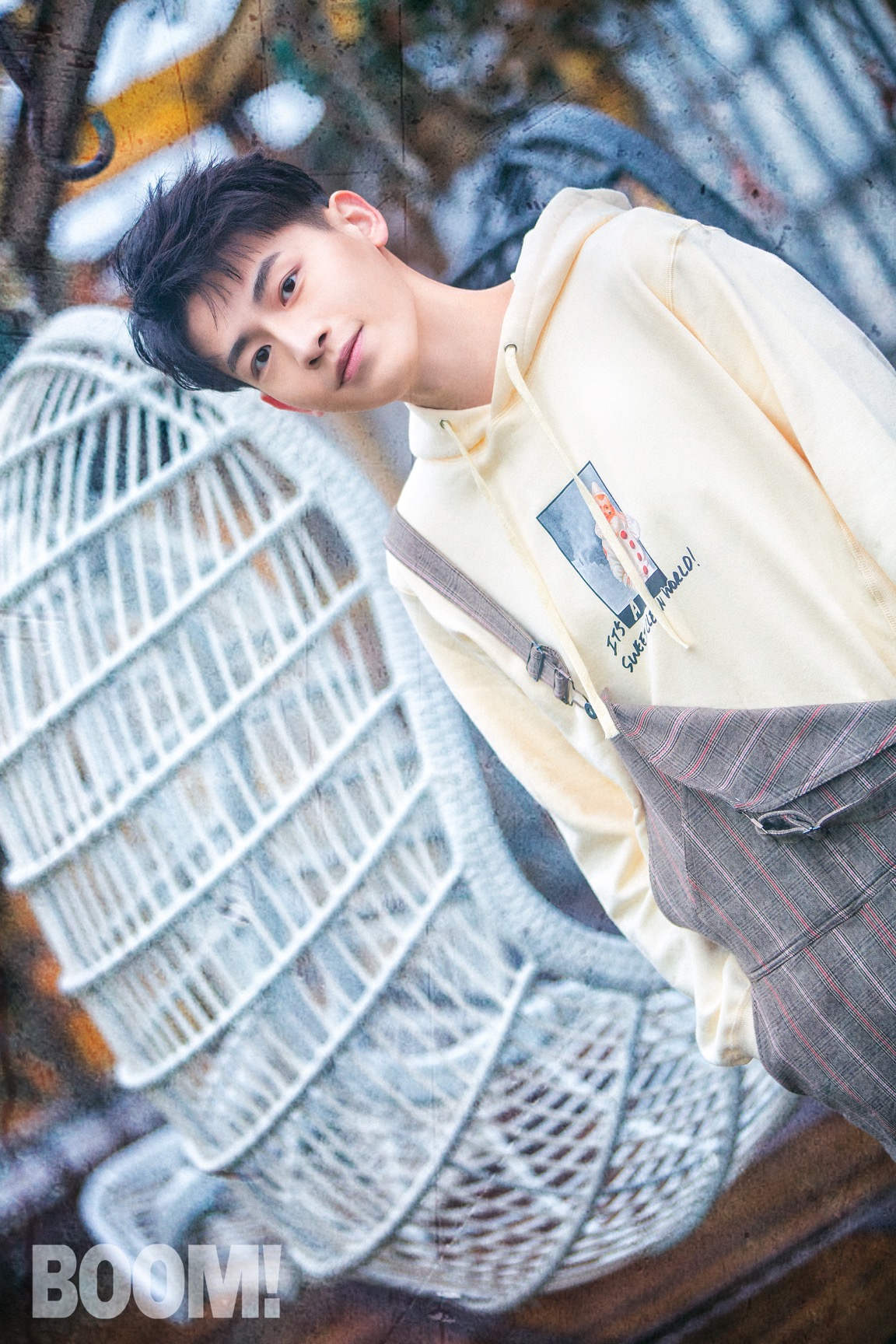 彩,是你我身边平凡的邻家男孩,也是荧幕上不凡的新生代演员