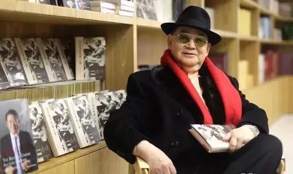 张宗宪谈收藏--收藏要耐得住寂寞,放个五年十年,绝对比房地产行业涨的多!__凤凰网