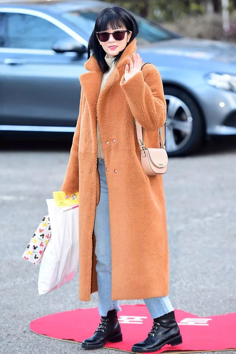 穿得舒服还好看这里有50个示范海报街拍